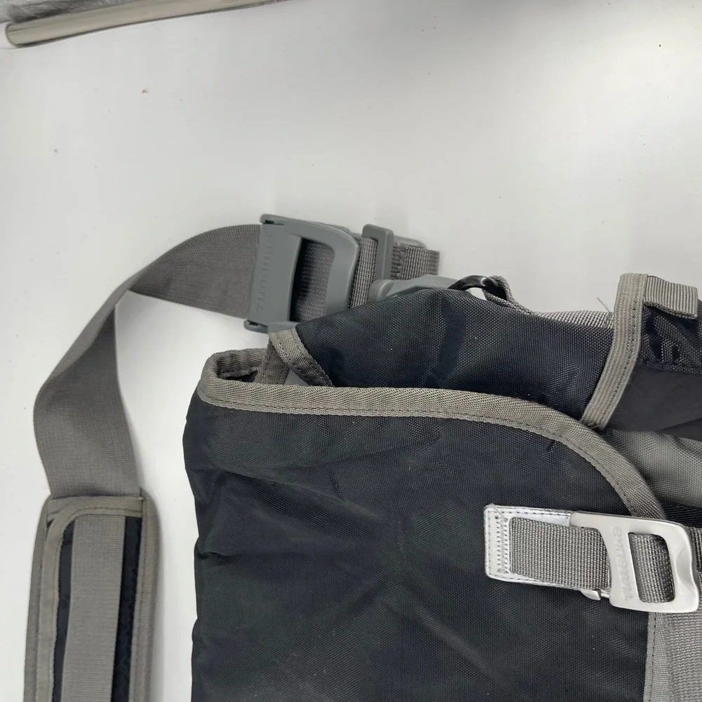 Timbuk2 Command Bag Black Grey Commuter Laptop Travel Shoulder Bag